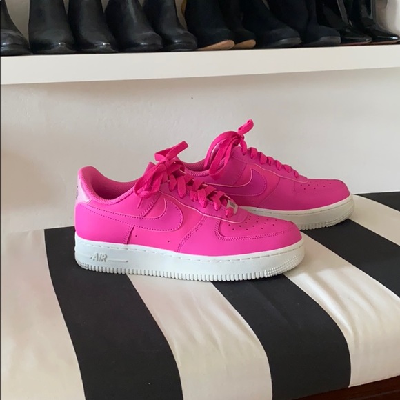 womens nike air force 1 07 pink